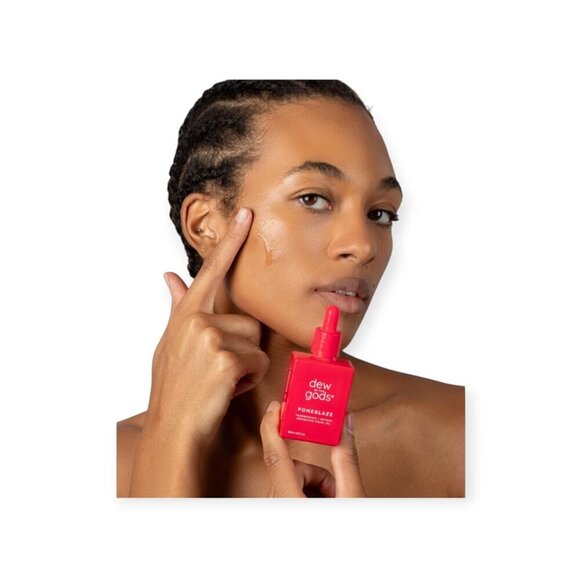 Antioxidant-Rich Pomeglaze 30mL Facial Oil by Dew of the Gods - Picture 9 of 11